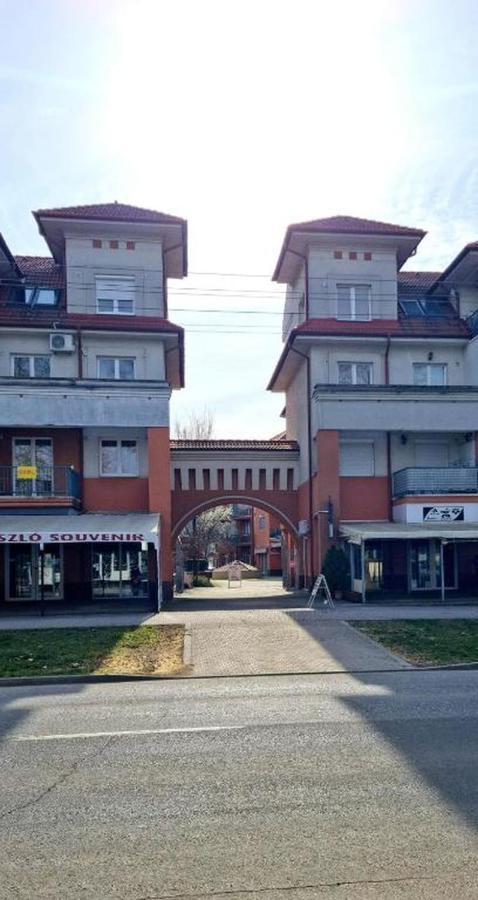 Tilla Apartman Hajdúszoboszló 外观 照片